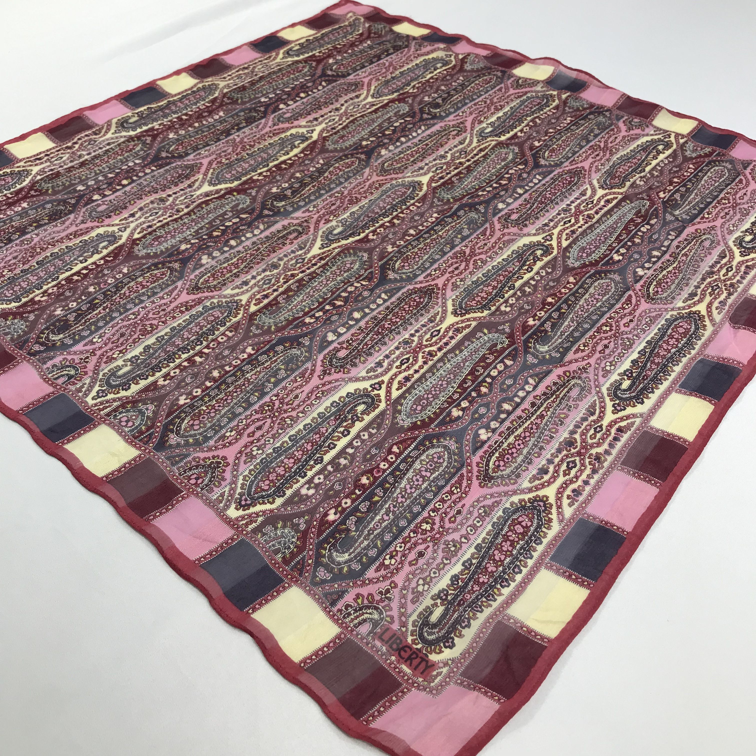 Liberty Liberty Bandana / Handkerchief / Neckerchief - S2070 Size ONE SIZE - 2 Thumbnail
