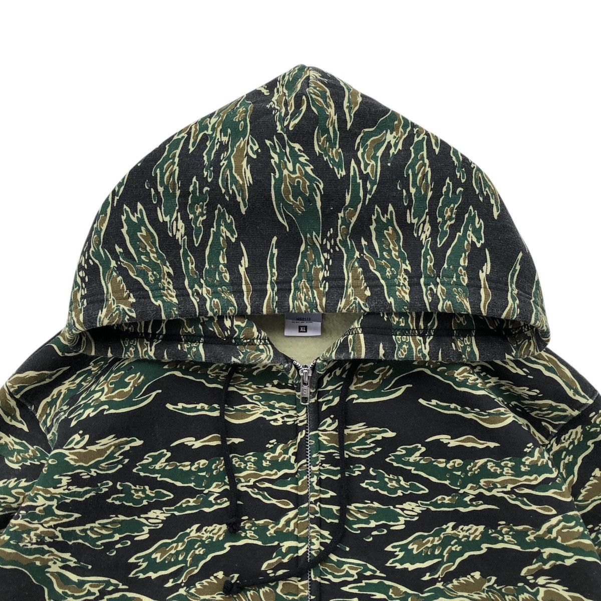 Japanese Brand LIFEMAX Tiger Stripes Camo Zipper Hoodie Jacket Size US XL / EU 56 / 4 - 8 Thumbnail