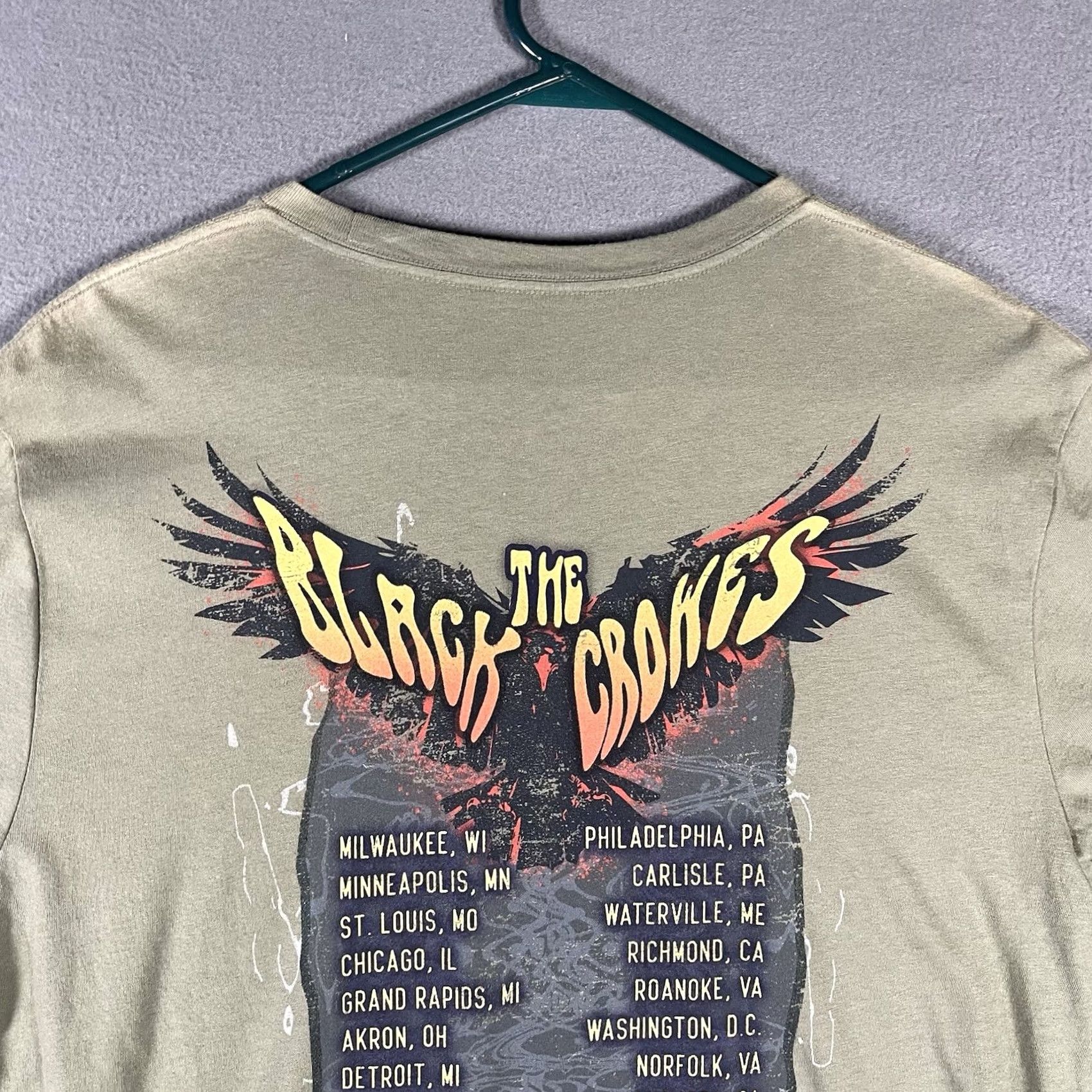 Wrangler The Black Crowes Concert Tour T-Shirt Large L Brown Wrangler Men's Crew Neck Short Sleeve 2024 Music Merchandise Vintage: No Size US L / EU 52-54 / 3 - 5 Thumbnail