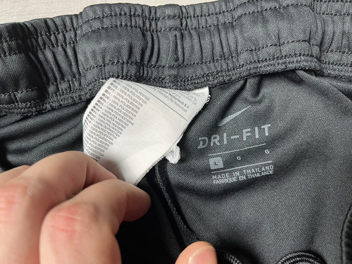 Nike Nike shorts soccer sportswear size Large Size US 34 / EU 50 - 3 Thumbnail