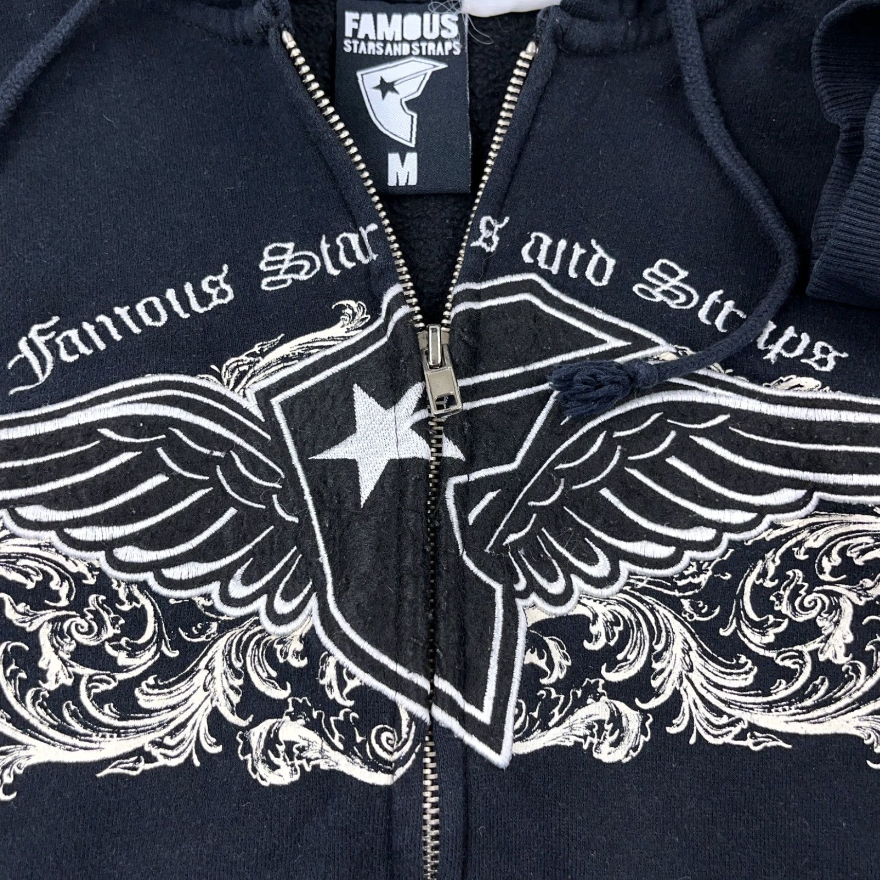 Vintage VINTAGE Famous Stars & Straps Hoodie Women M Full Zip Sweatshirt Jacket White Logo Graphic Print Cap Sleeve Crew Neck All Seasons Regular Fit Size M / US 6-8 / IT 42-44 - 5 Thumbnail