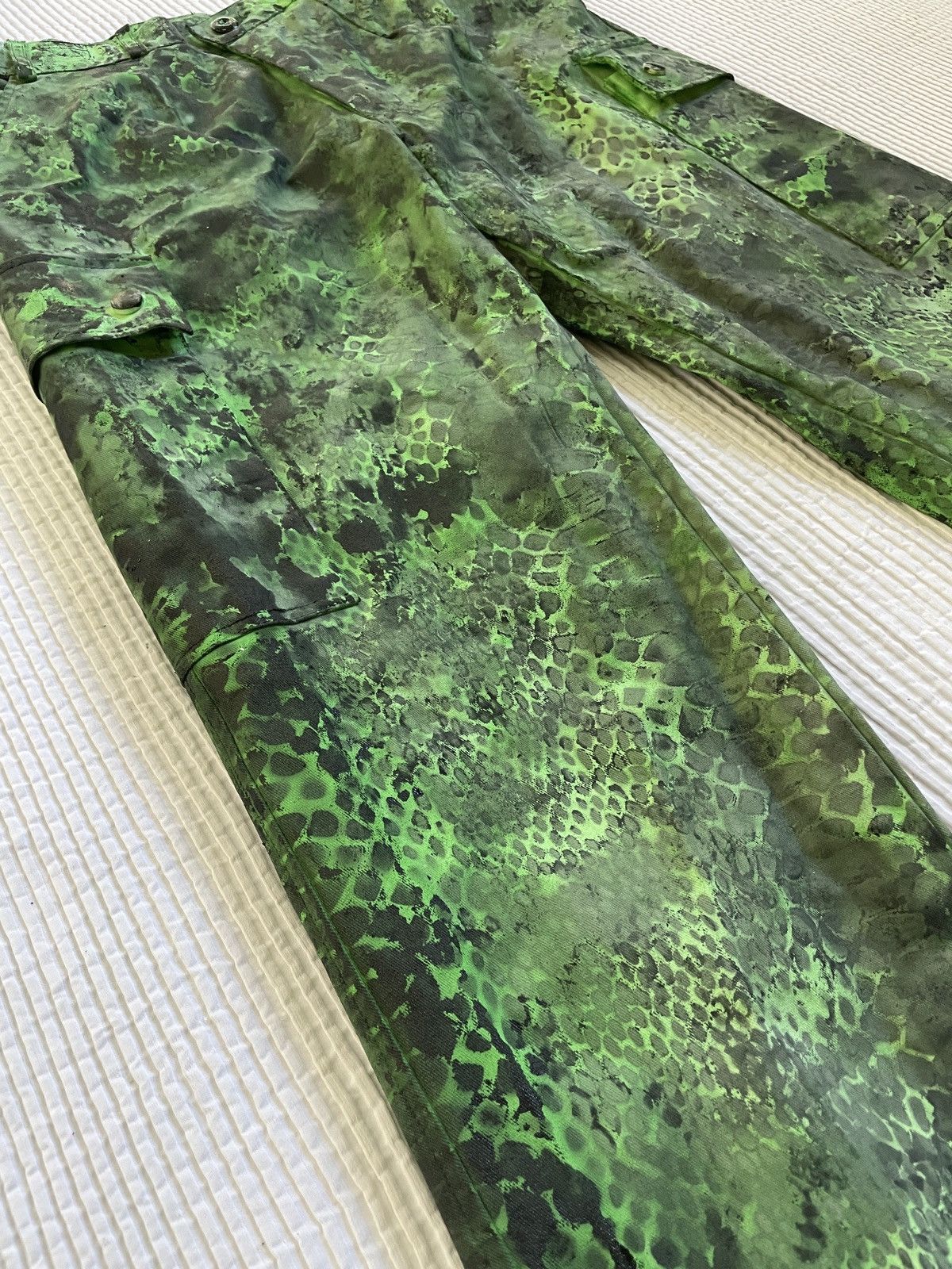 Handmade SlattPat Anaconda Cargos Size US 32 / EU 48 - 5 Thumbnail