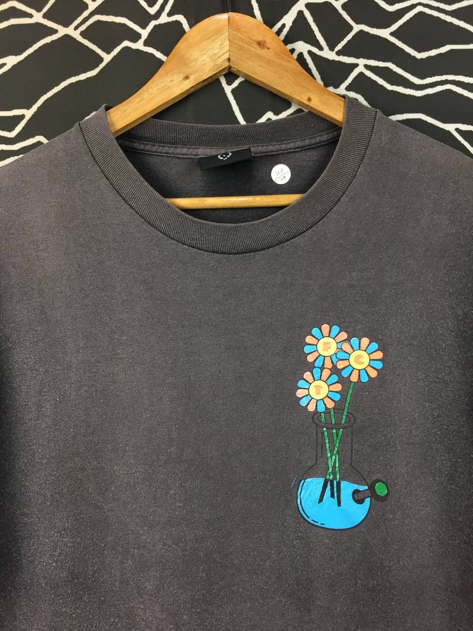 FTC Vtg FTC For The City Skateboards Flower Flask Graphic Tee Size US L / EU 52-54 / 3 - 3 Thumbnail