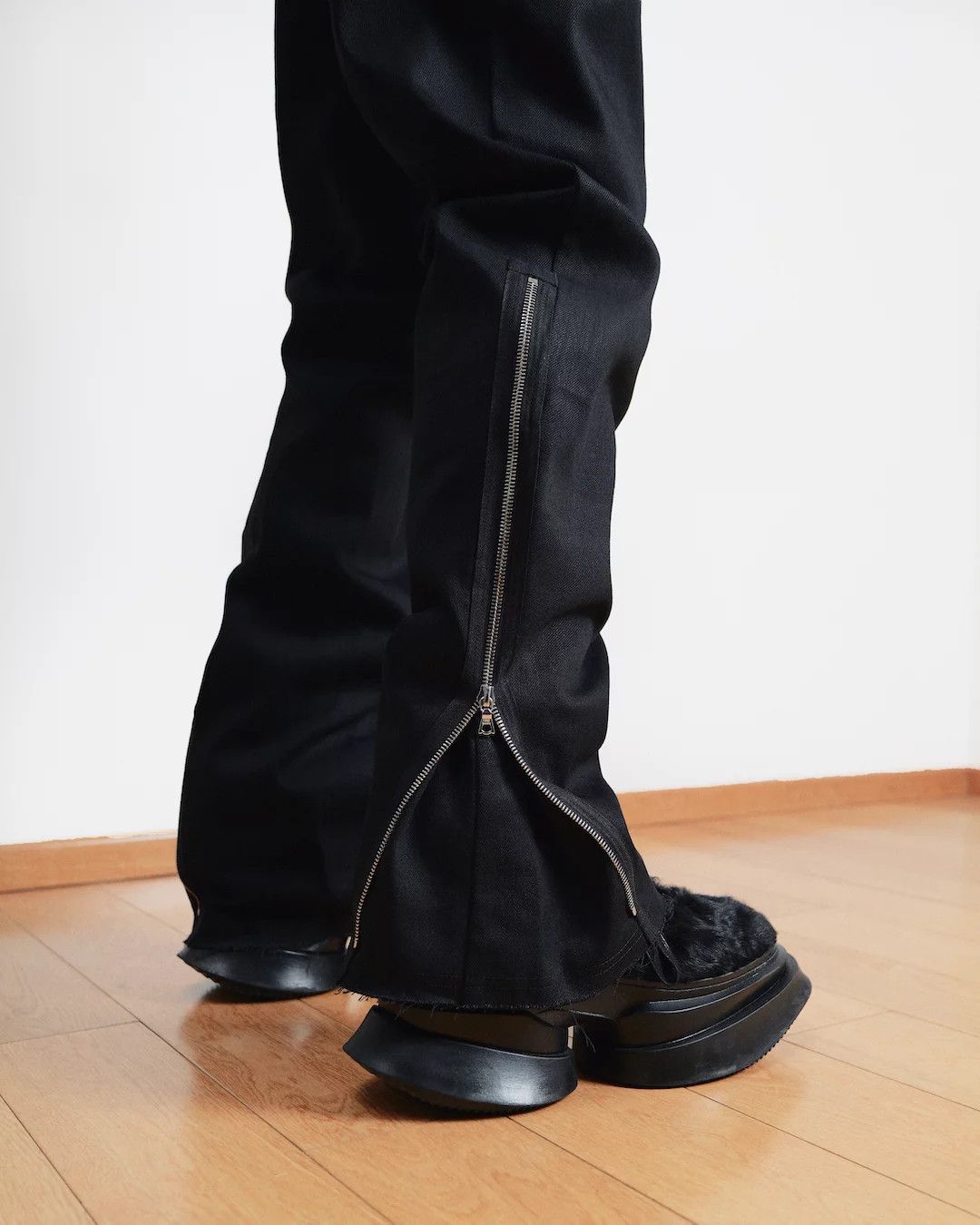 Other UNMERE FLARED PANTS Size US 30 / EU 46 - 6 Thumbnail