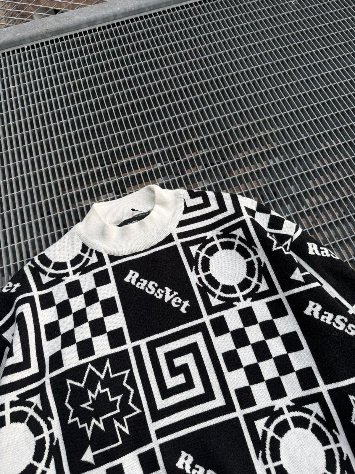 Gosha Rubchinskiy Gosha Rubchinskiy Rassvet Overprinted Wool Sweater Size US M / EU 48-50 / 2 - 4 Thumbnail