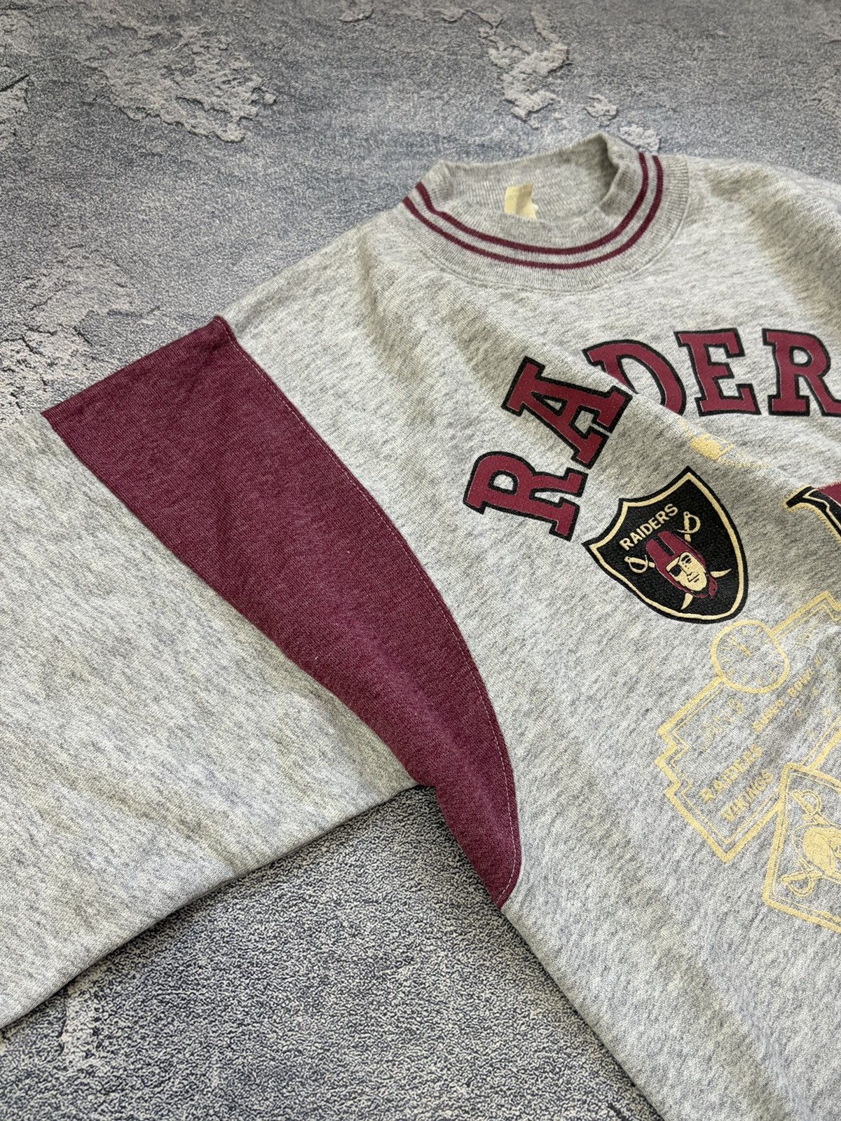 Vintage Vintage 90s LA Raiders Sweatshirt Silver & Black Italy M Size US M / EU 48-50 / 2 - 6 Thumbnail
