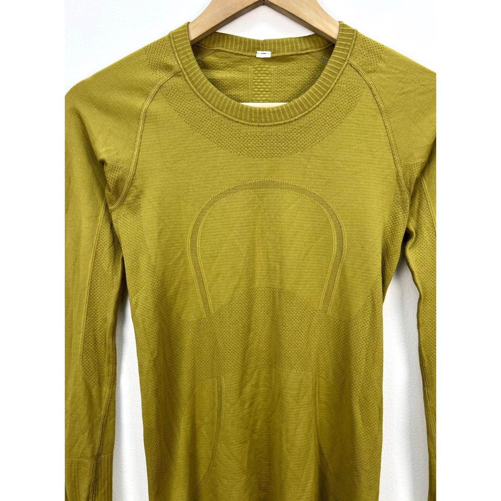 Lululemon Lululemon Swiftly Tech Long Sleeve Top Grape Leaf Green Ladies Sz 4 Size S / US 4 / IT 40 - 3 Thumbnail