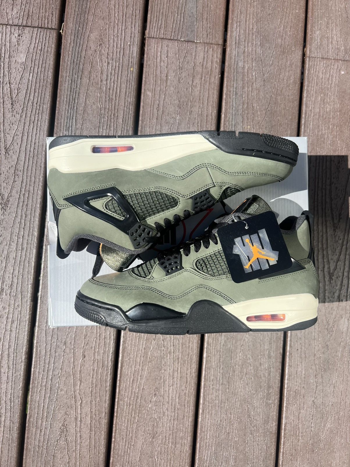 Jordan Brand × Undefeated Jordan IV Undefeated 10 Size US 10 / EU 43 - 1 Thumbnail