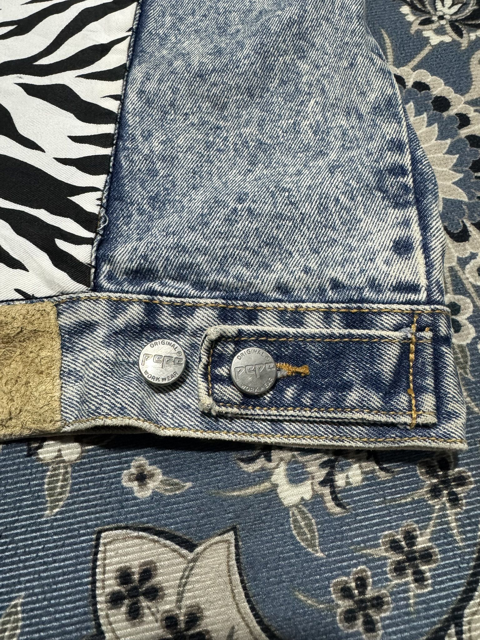 JNCO × Pepe Jeans Vintage 90's Pepe Jeans Custom Patchwork Trucker Jacket Size US S / EU 44-46 / 1 - 9 Thumbnail