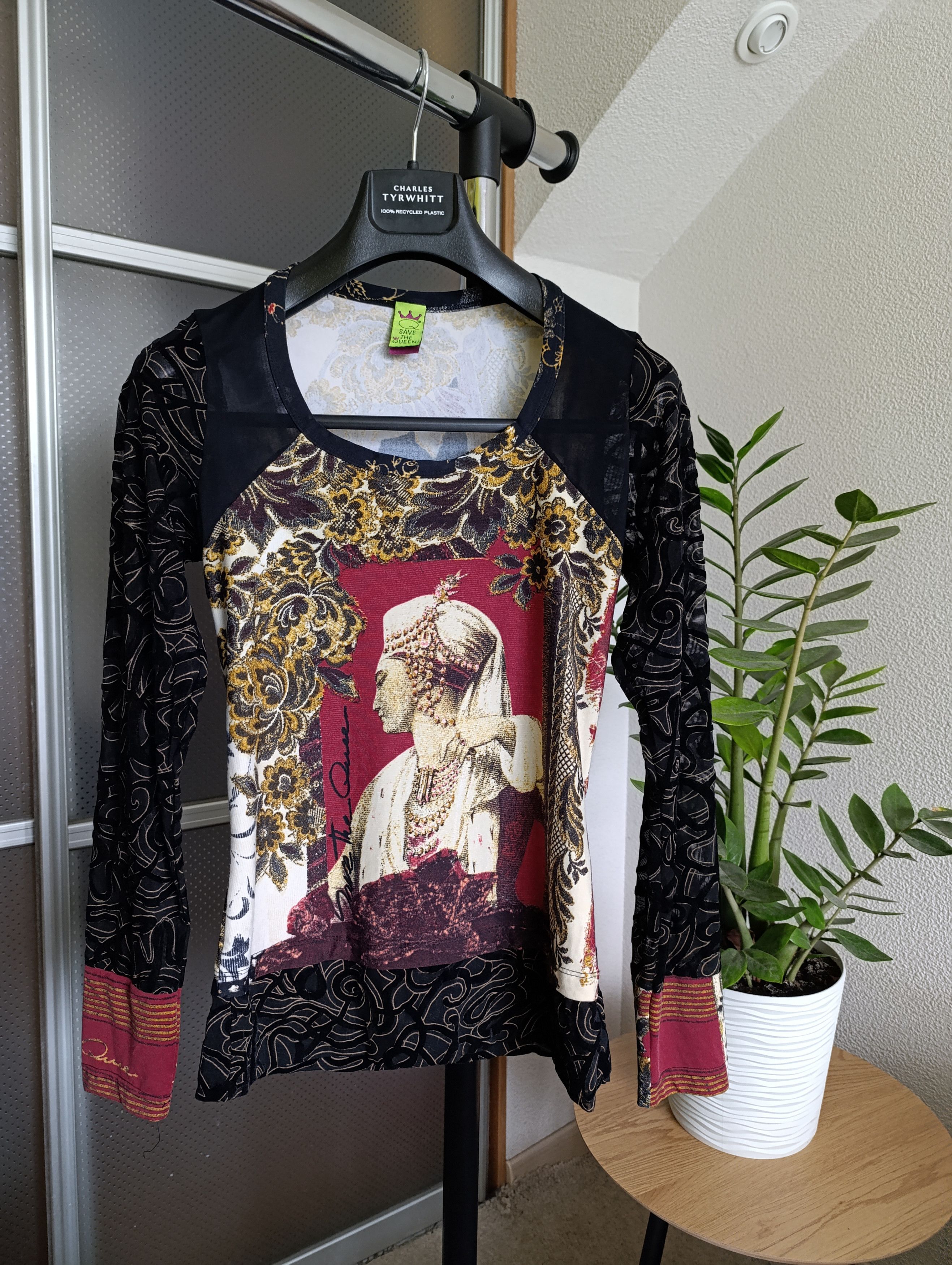 SAVE THE QUEEN Y2K PRINTED GRAPHIC MESH LONG SLEEVE TOP
