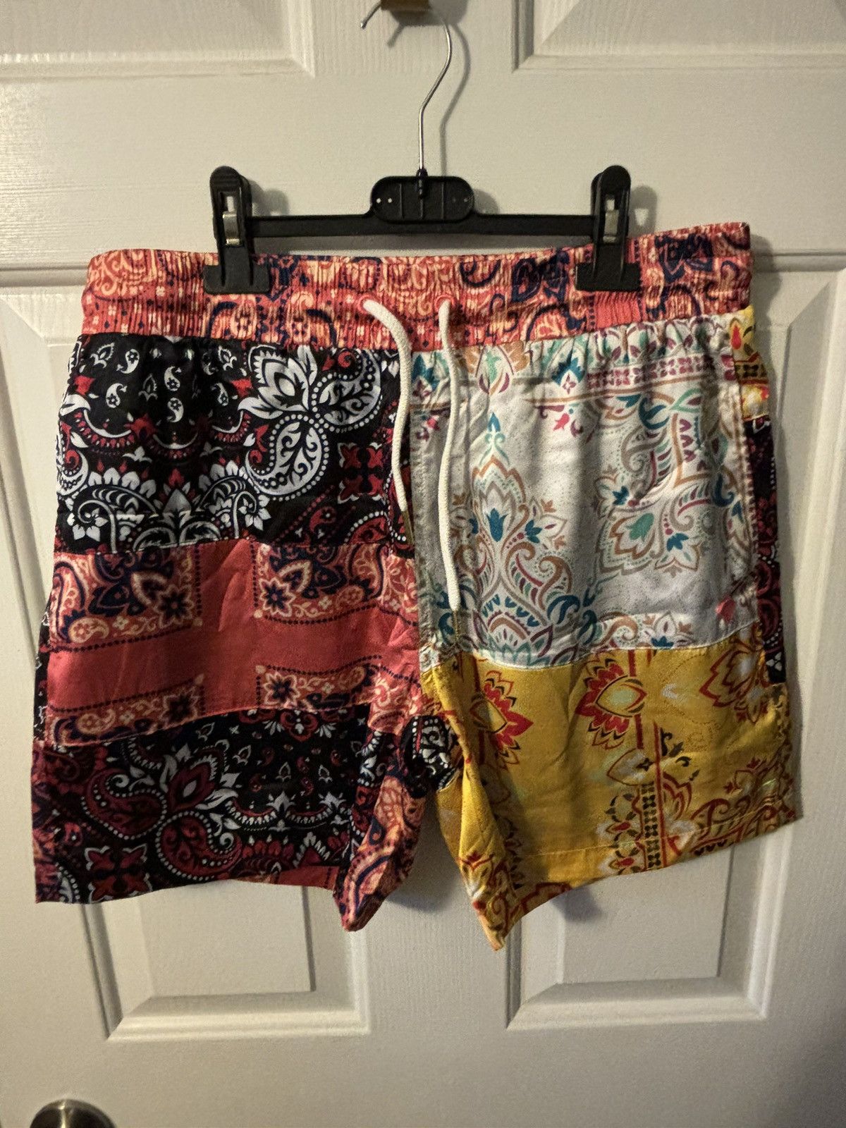 Diamond Supply Co. Diamond Supply Co Patchwork Paisley Shorts Size US 32 / EU 48 - 1 Thumbnail