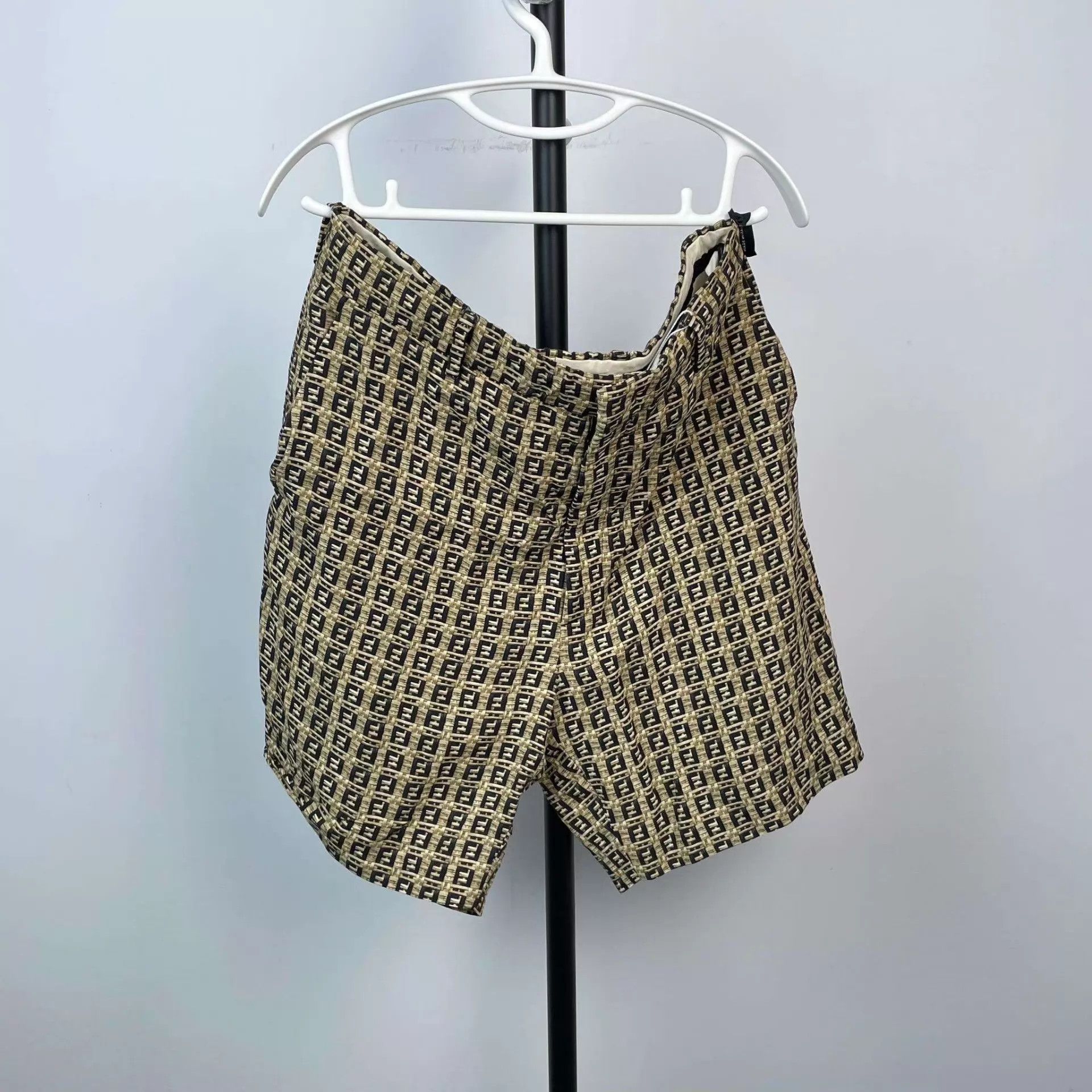 Fendi Fendi all-over print logo yellow shorts 48 Size US 32 / EU 48 - 1 Thumbnail