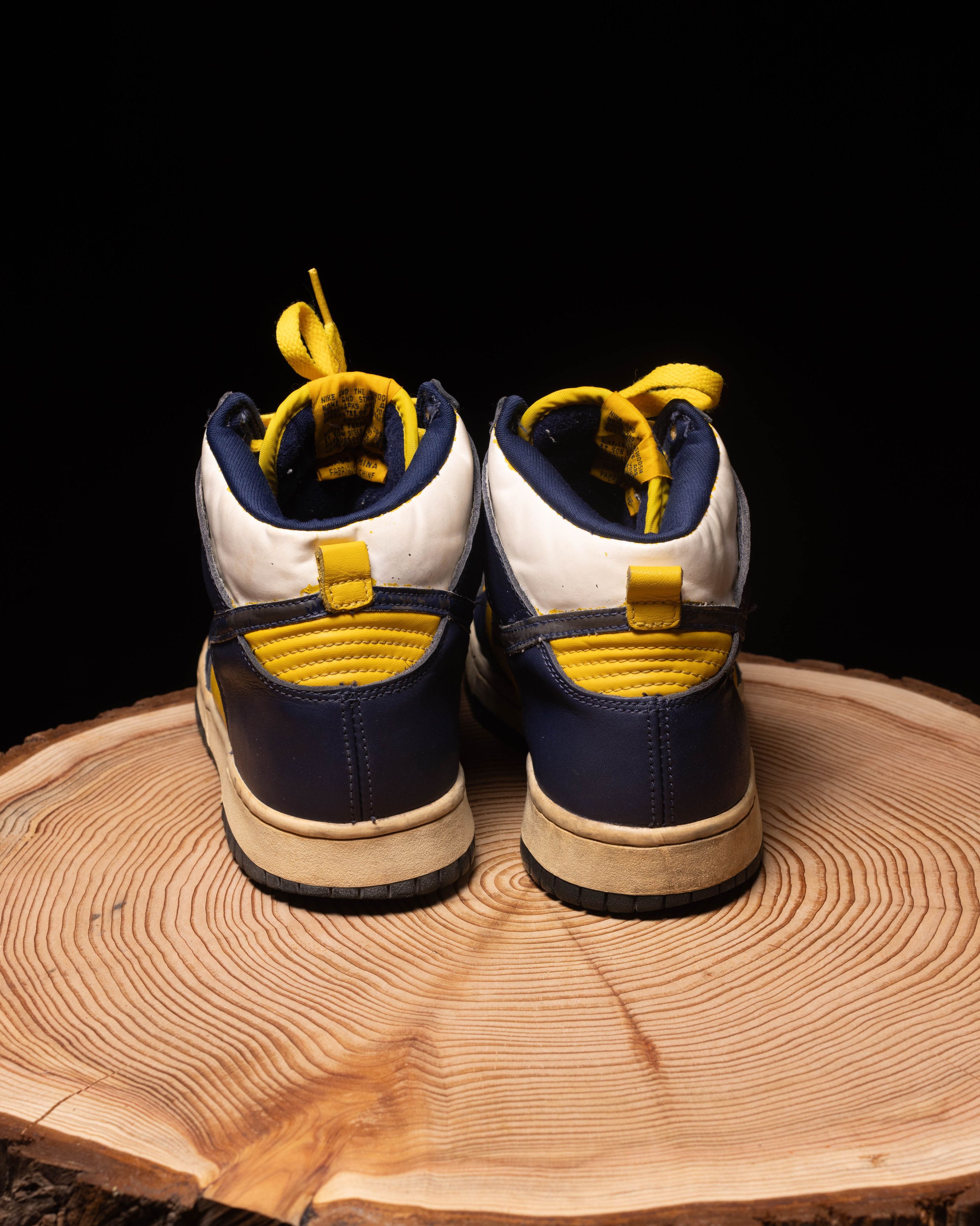 Nike Dunk Michigans 1999 release size 9.5