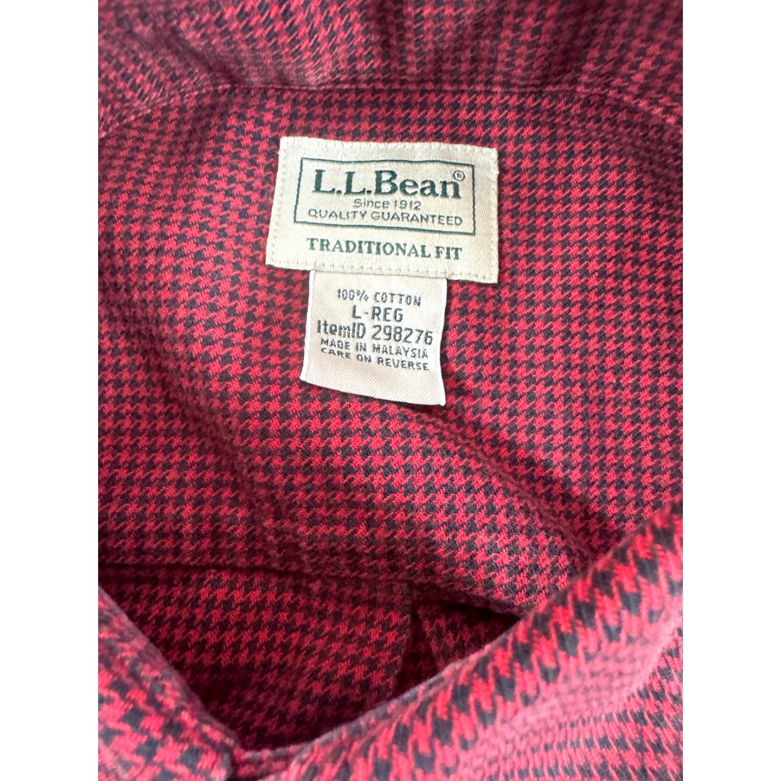 Vintage L.L. Bean Long Sleeve Button-Up Mens Large Red 1968 Geometric Pattern Cotton Shirt Size US L / EU 52-54 / 3 - 2 Thumbnail
