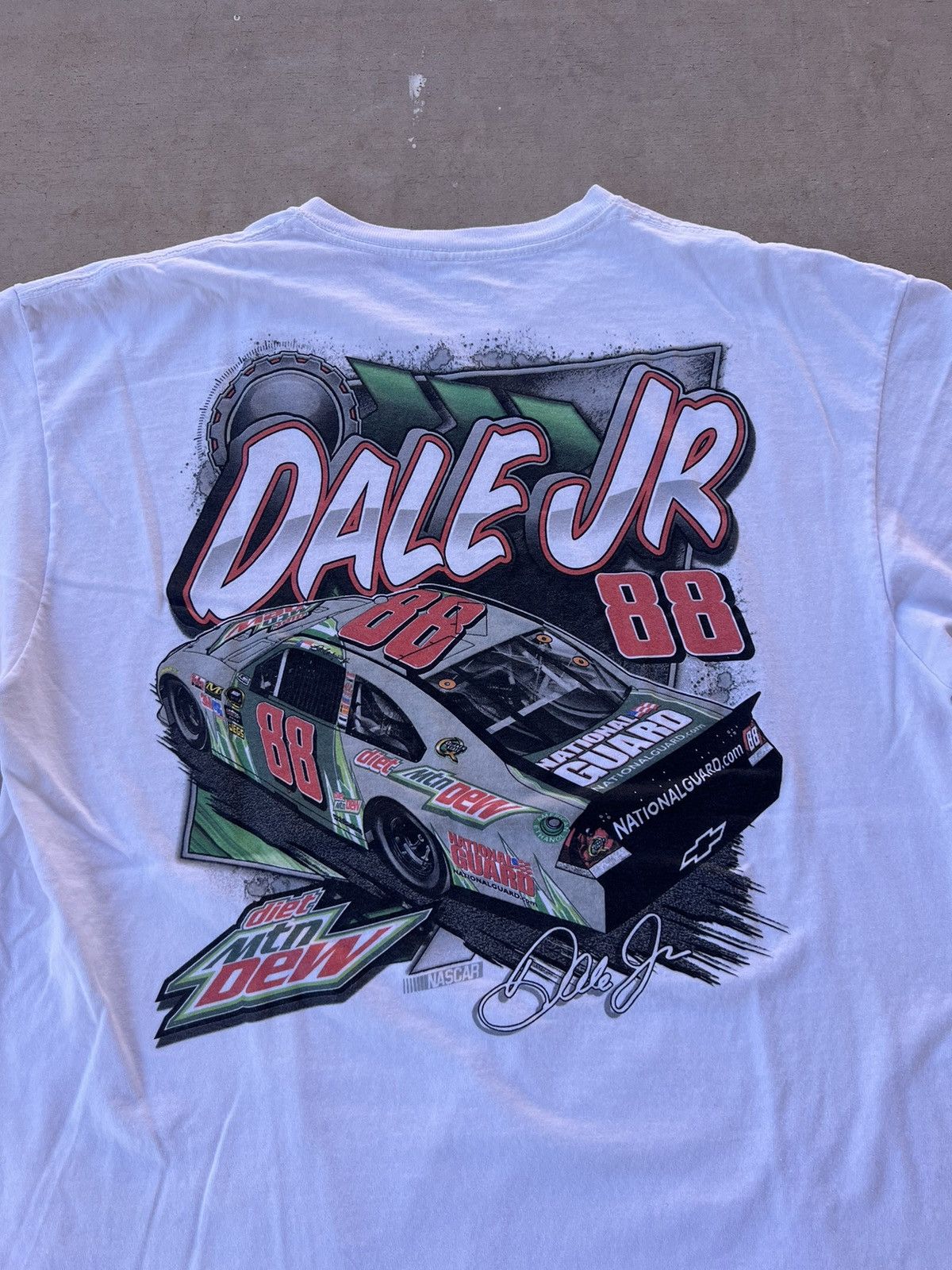 NASCAR × Vintage Vintage Dale Earnhardt Jr NASCAR Racing Tee Size US XL / EU 56 / 4 - 4 Thumbnail