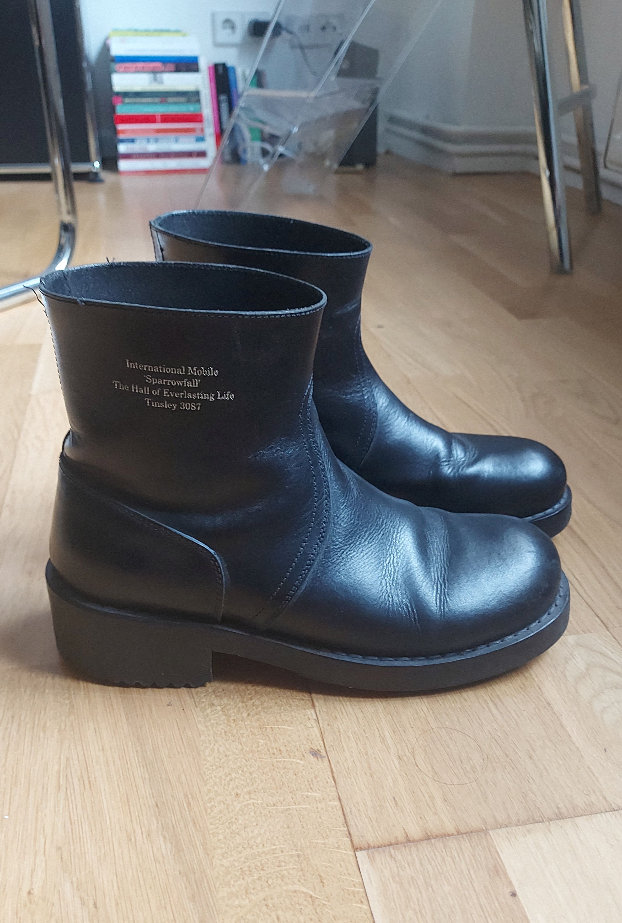 Raf Simons Raf Simons Black Debossed-text Leather Ankle Boots