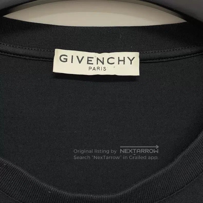 Givenchy Givenchy Black short-sleeve T-shirt with unique red seal d Size US XL / EU 56 / 4 - 3 Thumbnail