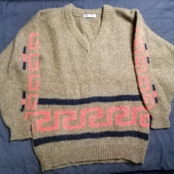 Vintage Vintage Japanese Geometric Pattern V-Neck Wool Sweater Size US XL / EU 56 / 4 - 1 Thumbnail