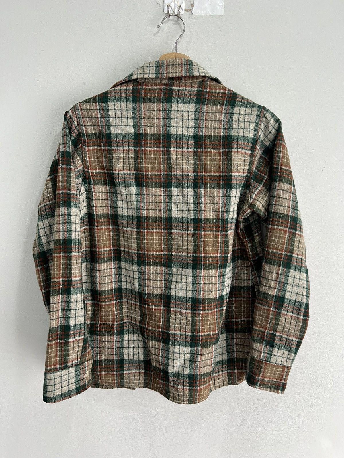 Vintage Vintage Woolrich Womens Plaid Flannel Button Shirt Size L / US 10 / IT 46 - 4 Thumbnail