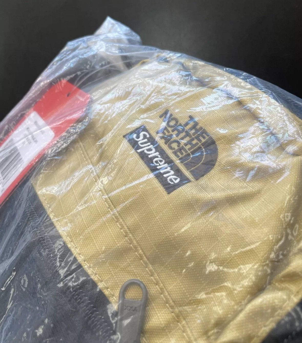 Supreme × The North Face SUPREME THE NORTH FACE SS18 METALLIC SHOULDER BAG Size ONE SIZE - 3 Thumbnail