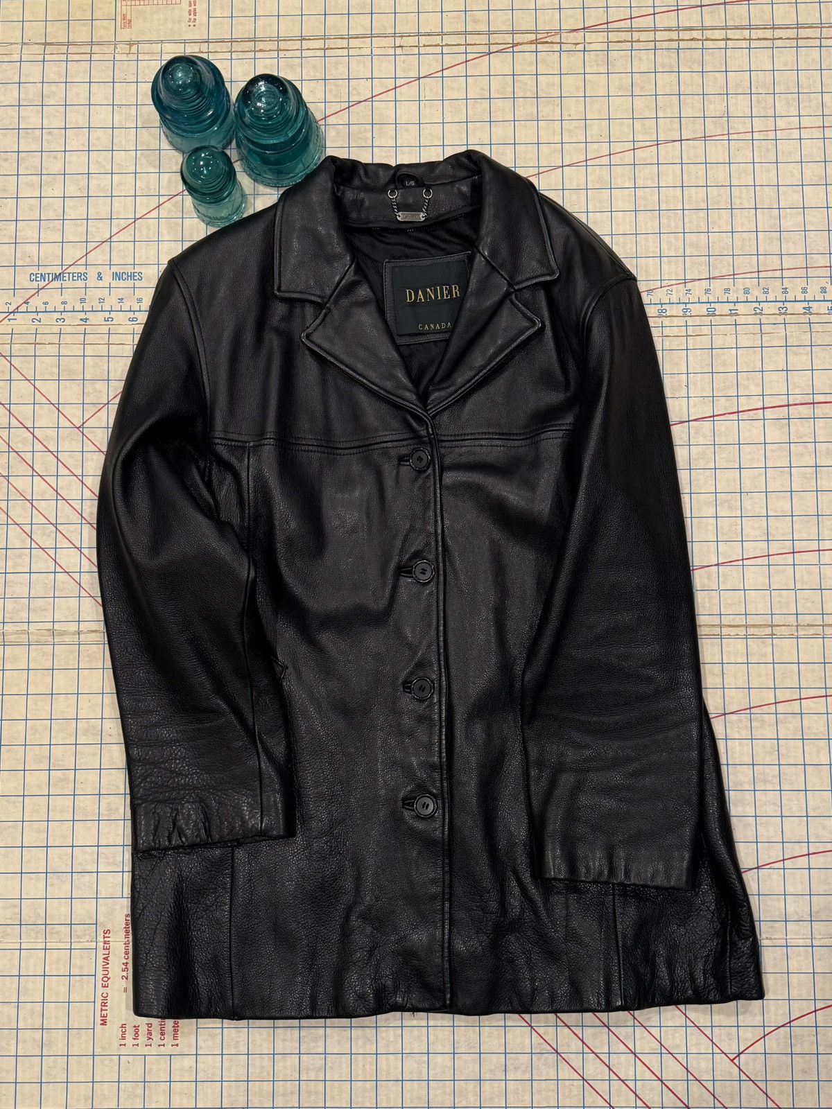 Danier Vintage Danier Leather Blazer Car Coat Mens Size Large Black Size US L / EU 52-54 / 3 - 4 Thumbnail