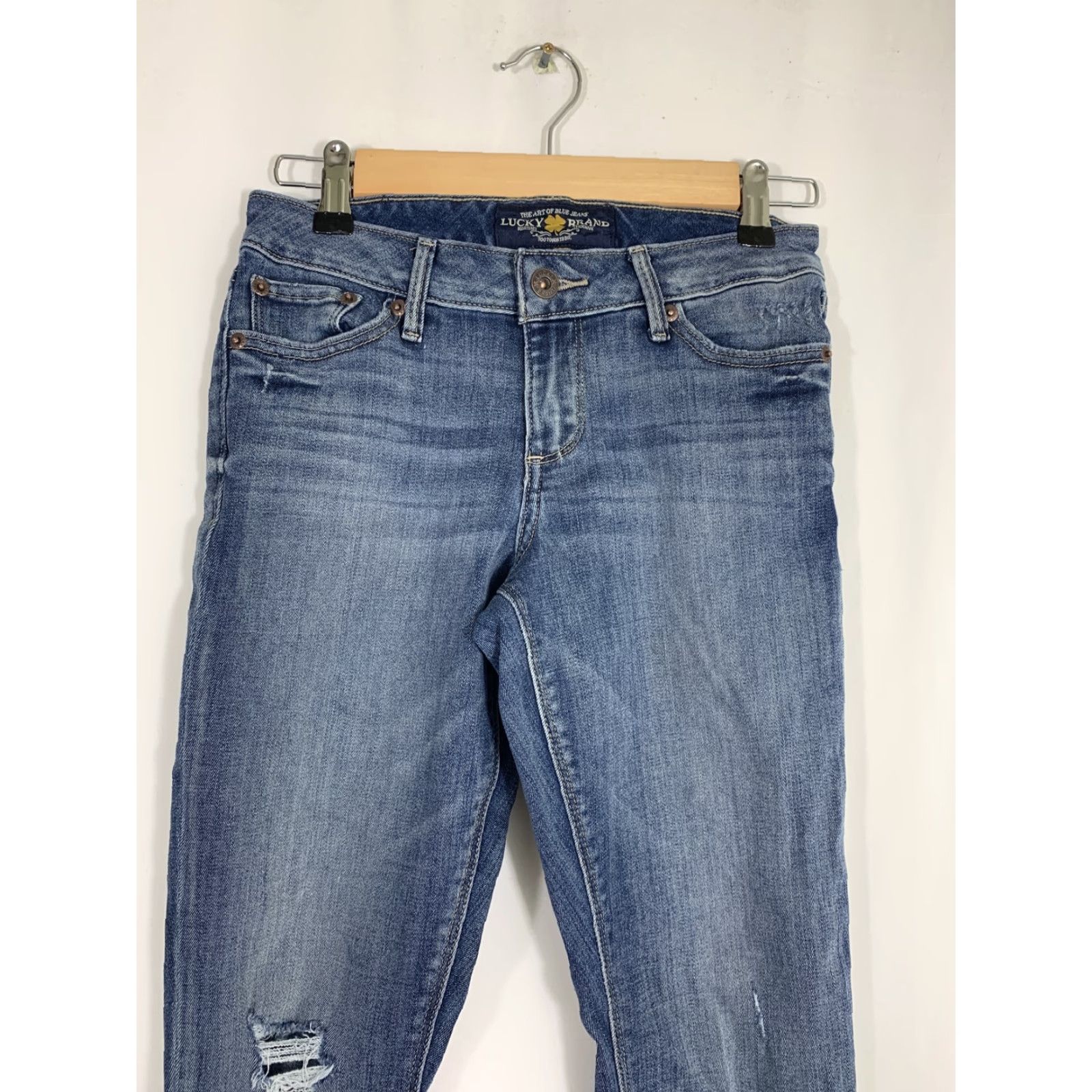 Lucky Brand **Lucky Brand Women's Size 0 Medium Wash Denim Crop Jeans** User: Lucky Brand Women's Size 0 Medium Wash Denim Crop Jeans Size 25" / US 0 / IT 36 - 3 Thumbnail