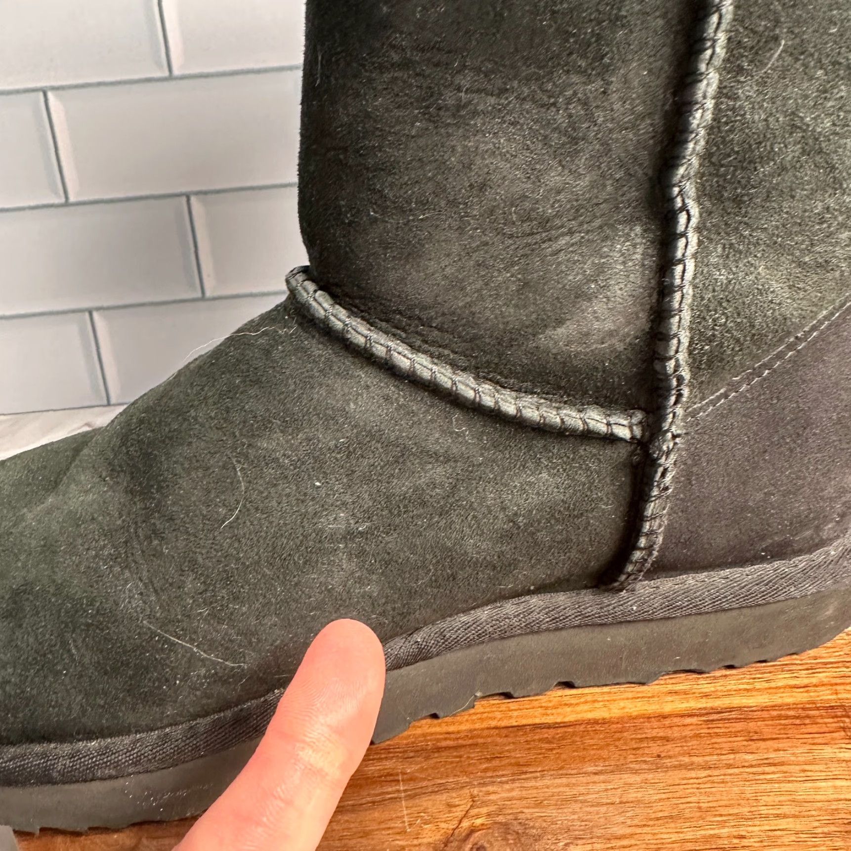 Ugg UGG Bailey Bow II Boots Womens Size 8 Black Satin Bows Sheepskin Size US 6 / IT 36 - 6 Thumbnail