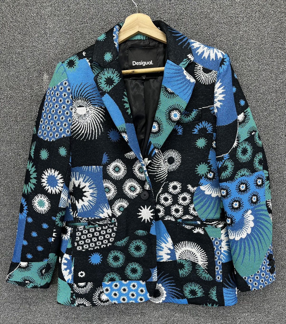 Desigual Vintage Desigual Rare Design Coat Jacket Size US S / EU 44-46 / 1 - 1 Thumbnail