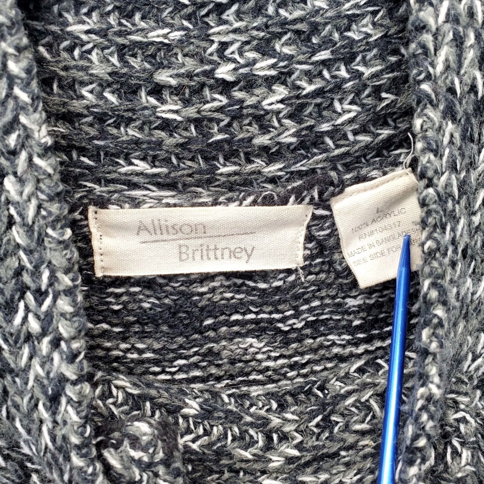 Vintage Allison Brittney Cardigan Womens L Gray Cable-Knit Cap Sleeve Front 2 Button V-neck? Size L / US 10 / IT 46 - 6 Thumbnail