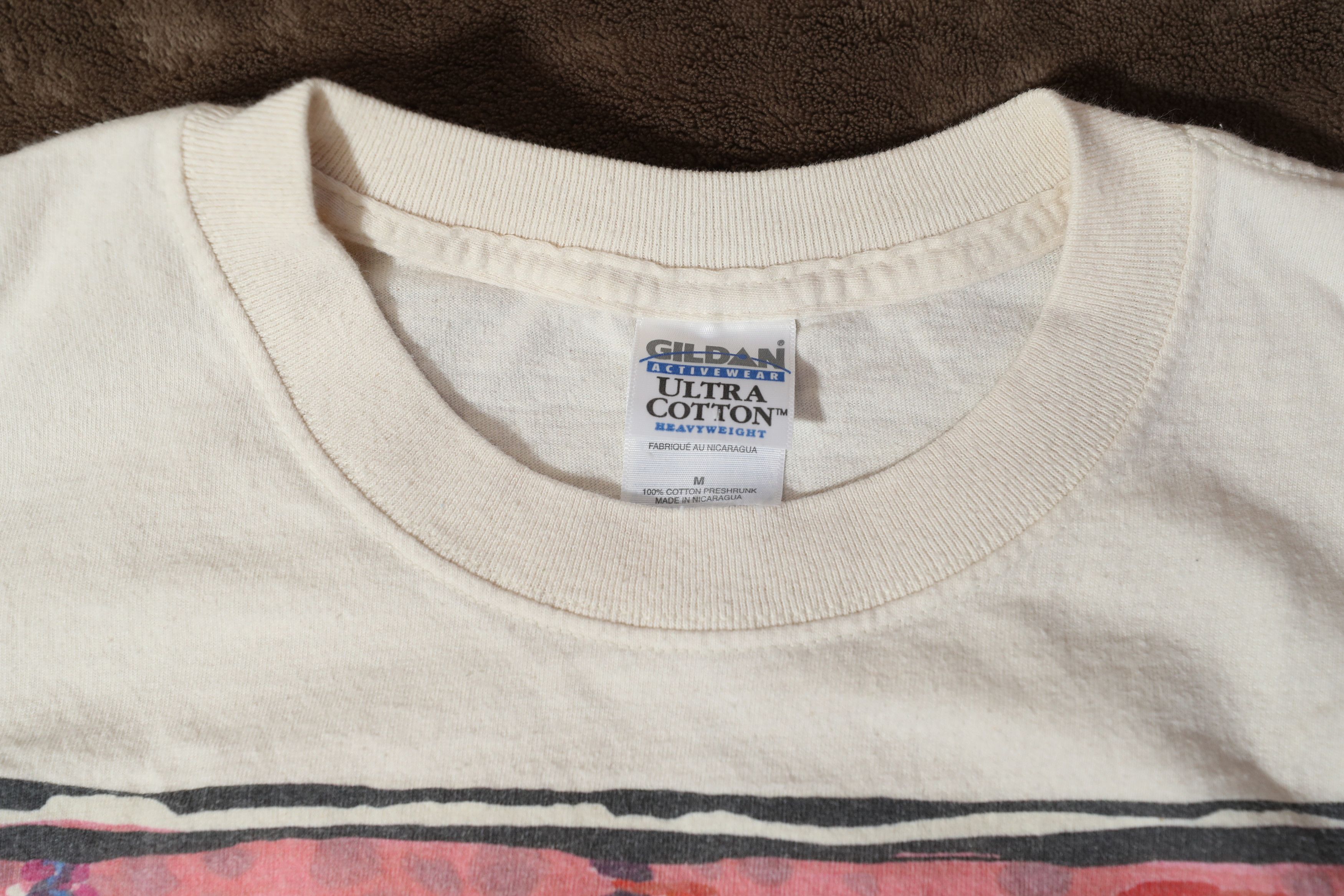 Vintage VTG 2001 Deco Dogs McCartney Art Painting Graphic Tee (M) Size US M / EU 48-50 / 2 - 9 Thumbnail