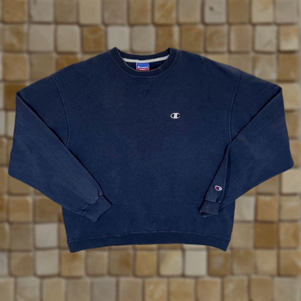 Champion VINTAGE Champion Sweatshirt Navy Blue Embroidered Mini Logo Made In Mexico XL Mens Size US XL / EU 56 / 4 - 1 Thumbnail