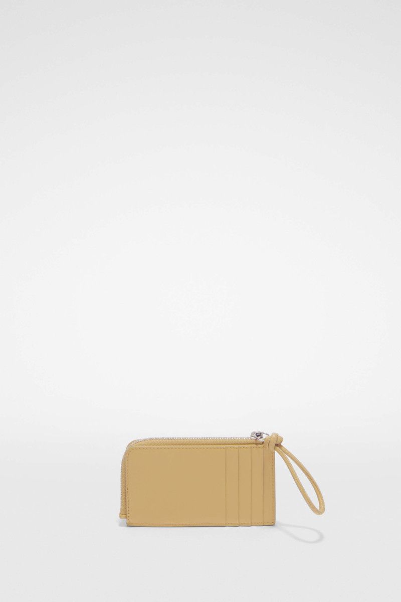 Jil Sander o1loc1c0426 Size:OS/Coin Purse in Beige Size ONE SIZE - 2 Thumbnail