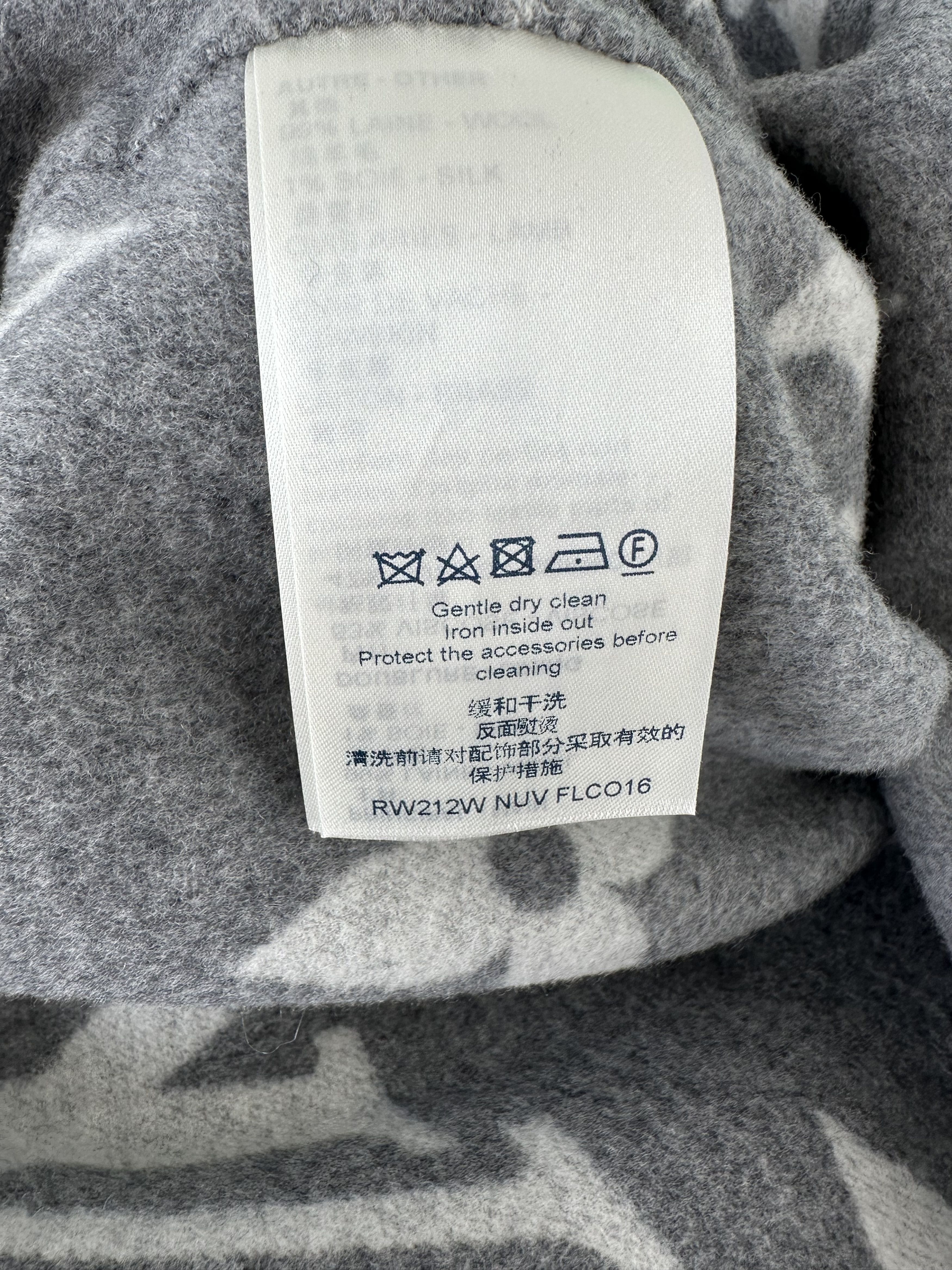 Louis Vuitton Louis Vuitton Grey & White Monogram Women's Peacoat Size L / US 10 / IT 46 - 3 Thumbnail