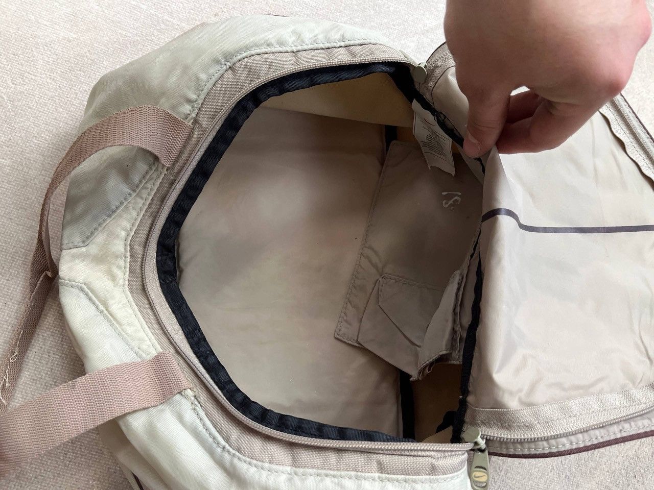 Nike Nike Avant Garde y2k hand bag Size ONE SIZE - 7 Thumbnail