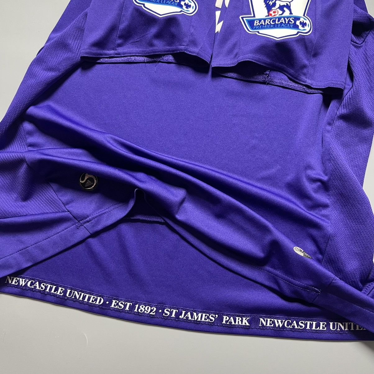 Adidas NEWCASTLE ADIDAS 2008/2009 FOOTBALL AWAY JERSEY #11 DUFF Size US M / EU 48-50 / 2 - 15 Thumbnail