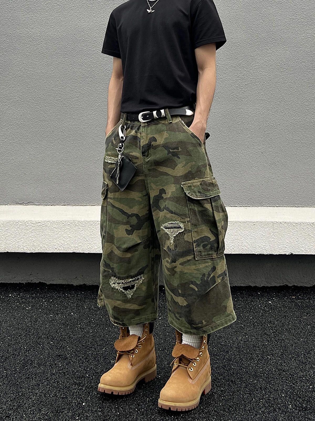 Other Camo Distressed Cargo Jorts, Baggy Ripped Shorts Size US 32 / EU 48 - 2 Thumbnail