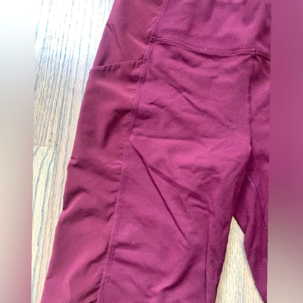 Athleta Athleta Red Shorts L Women Athletic Regular Size 36" / US 14 / IT 50 - 2 Thumbnail
