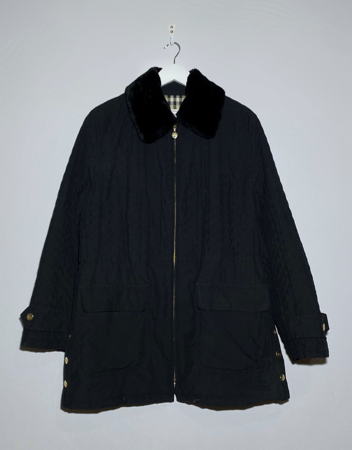Burberry Burberry’s vintage nova check quilted jacket fur collar Size US M / EU 48-50 / 2 - 1 Thumbnail