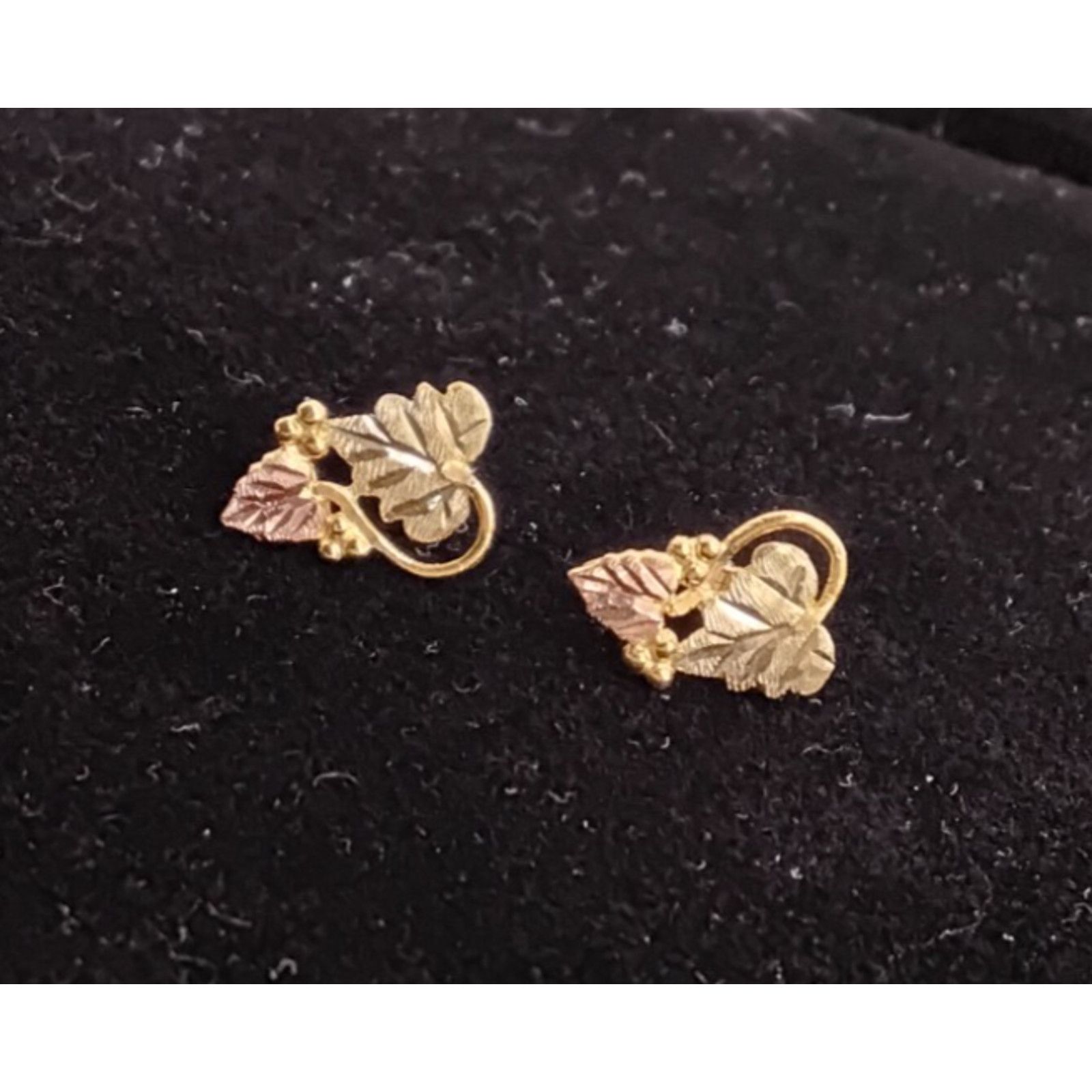 Vintage Landstroms & Black Hills Gold Earrings 10k Top 14k Post/Nut Size ONE SIZE - 4 Thumbnail