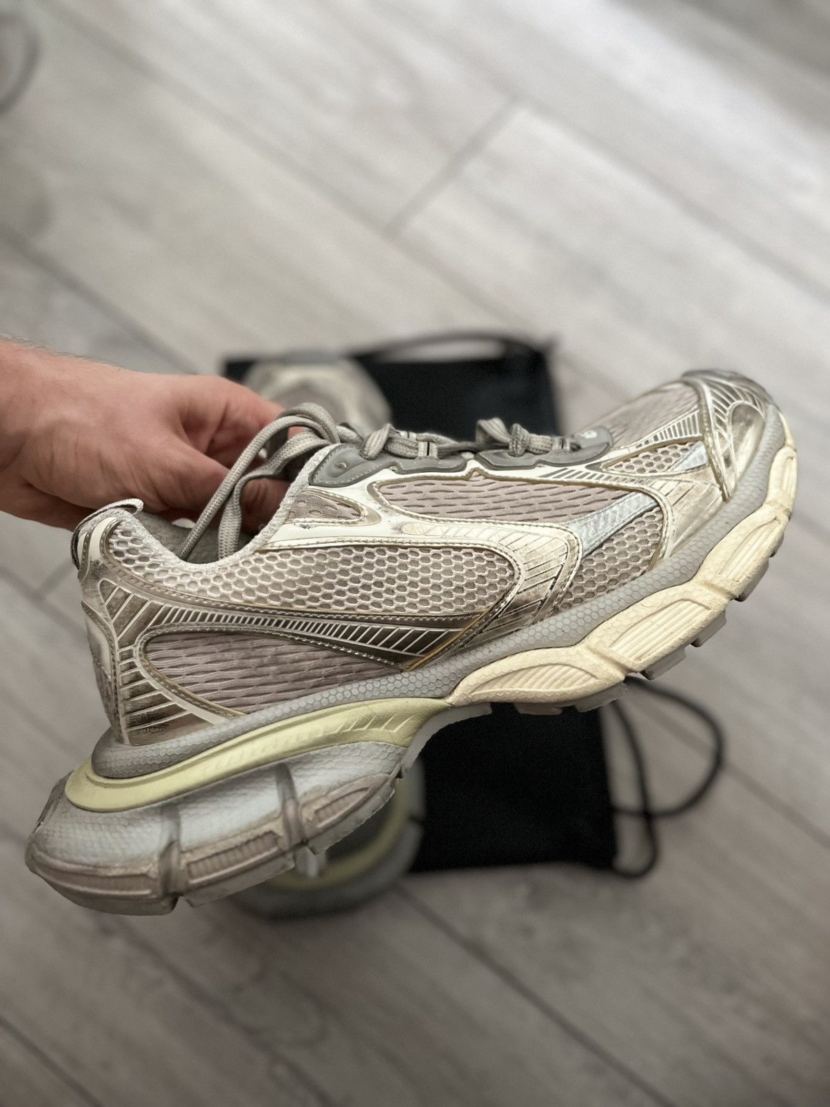 靴 BALENCIAGA 3xl Eggshell Balenciaga 3XL Eggshell coloured mesh and polyurethane