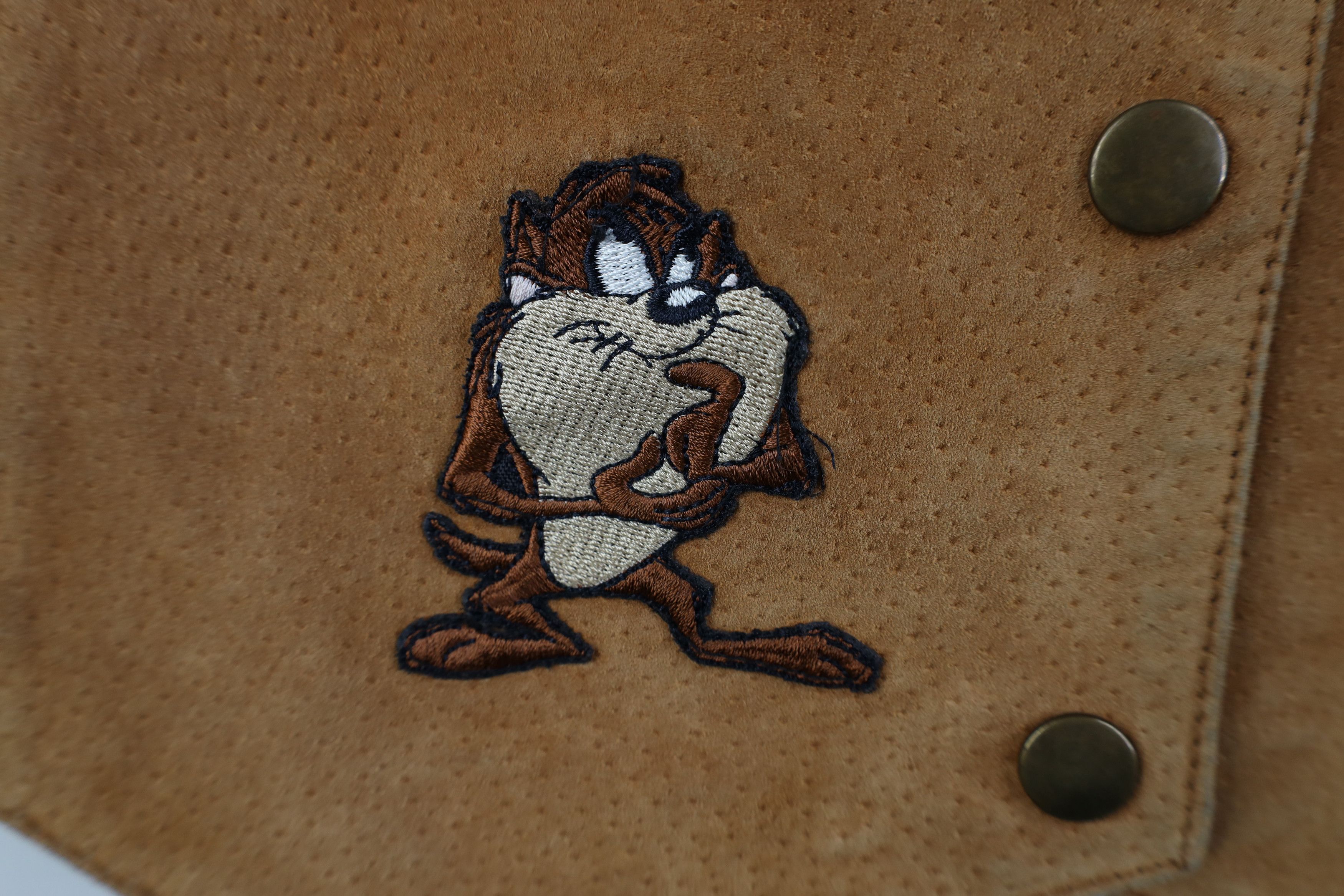 Vintage Vintage 90s Looney Tunes Tazmanian Devil Suede Leather Vest Size M / US 6-8 / IT 42-44 - 4 Thumbnail