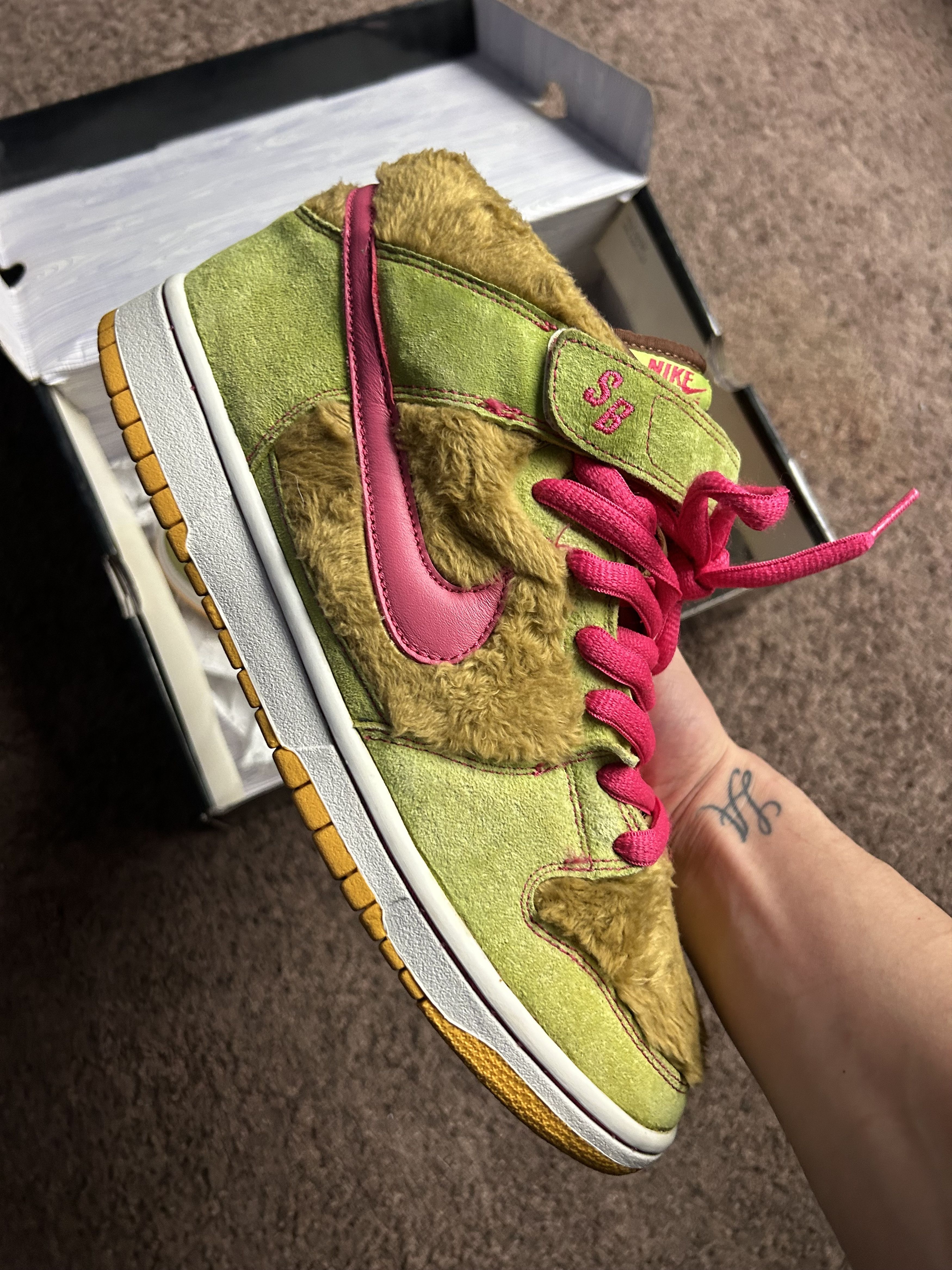 Nike SB Size 9.5 — Nike Dunk Mid Premium SB 'Mama Bear' Size US 9.5 / EU 42-43 - 8 Thumbnail
