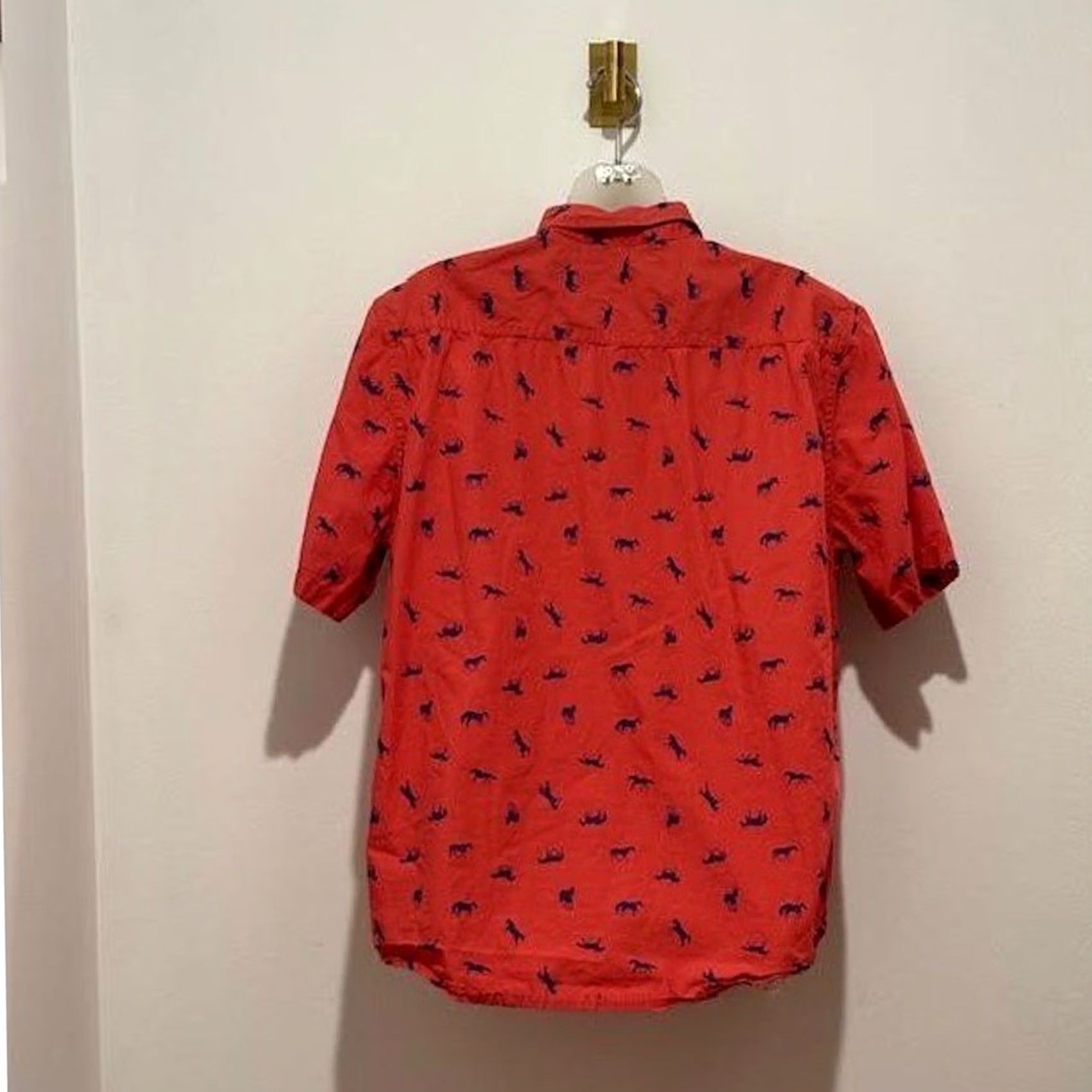 Vintage Matilda Jane X Joanna Gaines Red Horse Print Button-Up Shirt Size L Men Short Sleeve Collared, Casual, Vintage? No Size US L / EU 52-54 / 3 - 4 Thumbnail