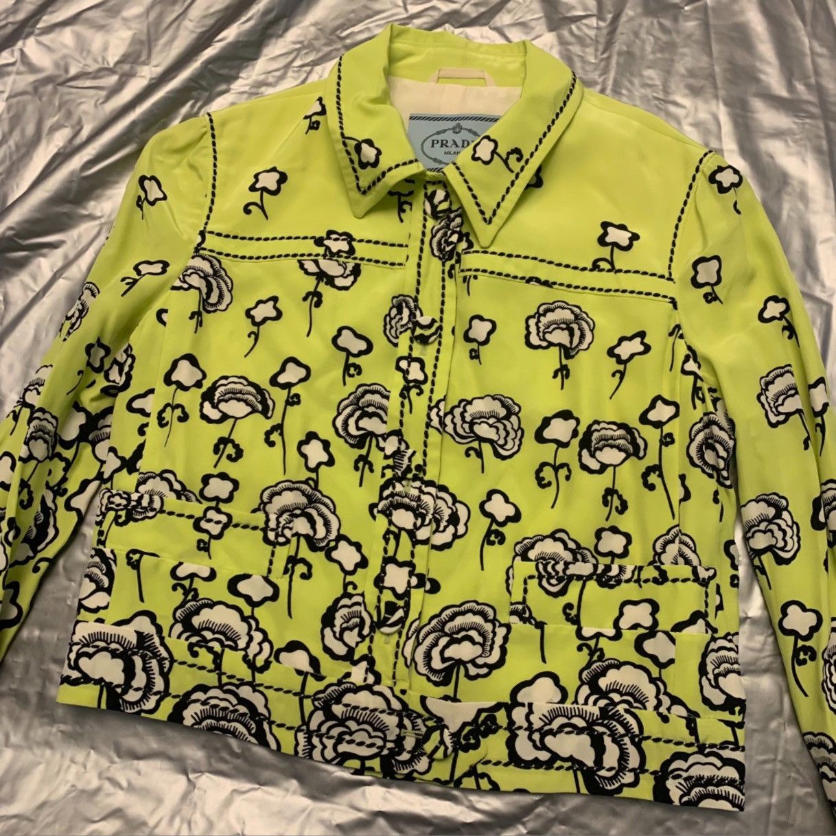 Prada Prada silk jacket in green Size M / US 6-8 / IT 42-44 - 2 Thumbnail
