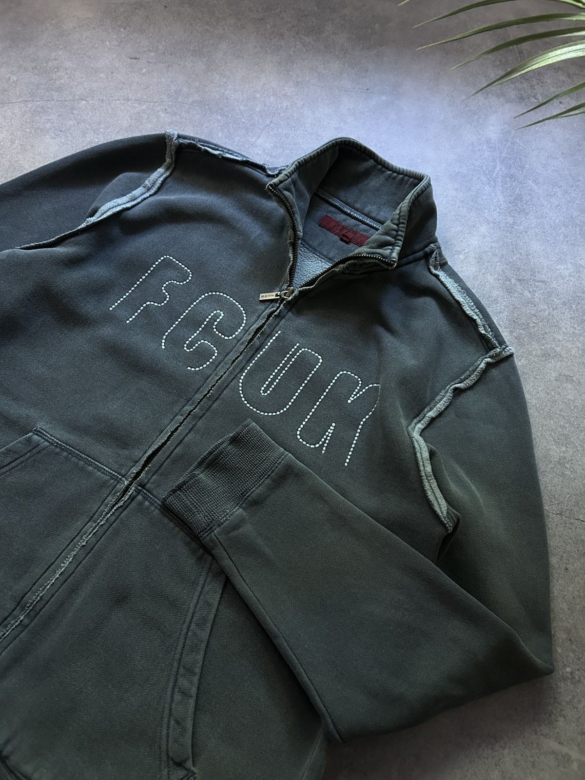 FCUK Vintage Fuck Jeans big logo distressed zip-sweatshirt y2k Size US M / EU 48-50 / 2 - 3 Thumbnail