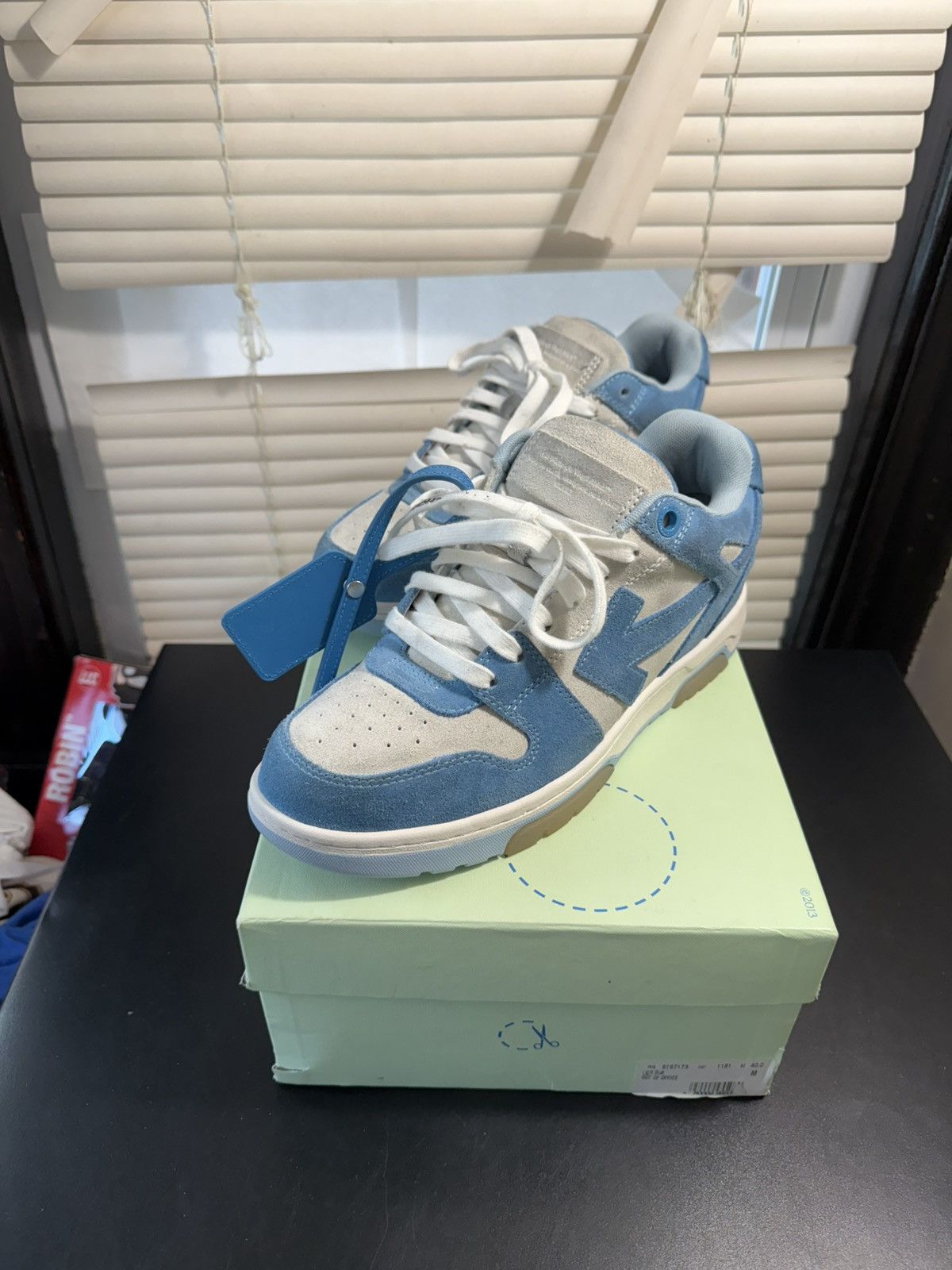 Off-White Out of Office Light Blue Size 40/ 7 US