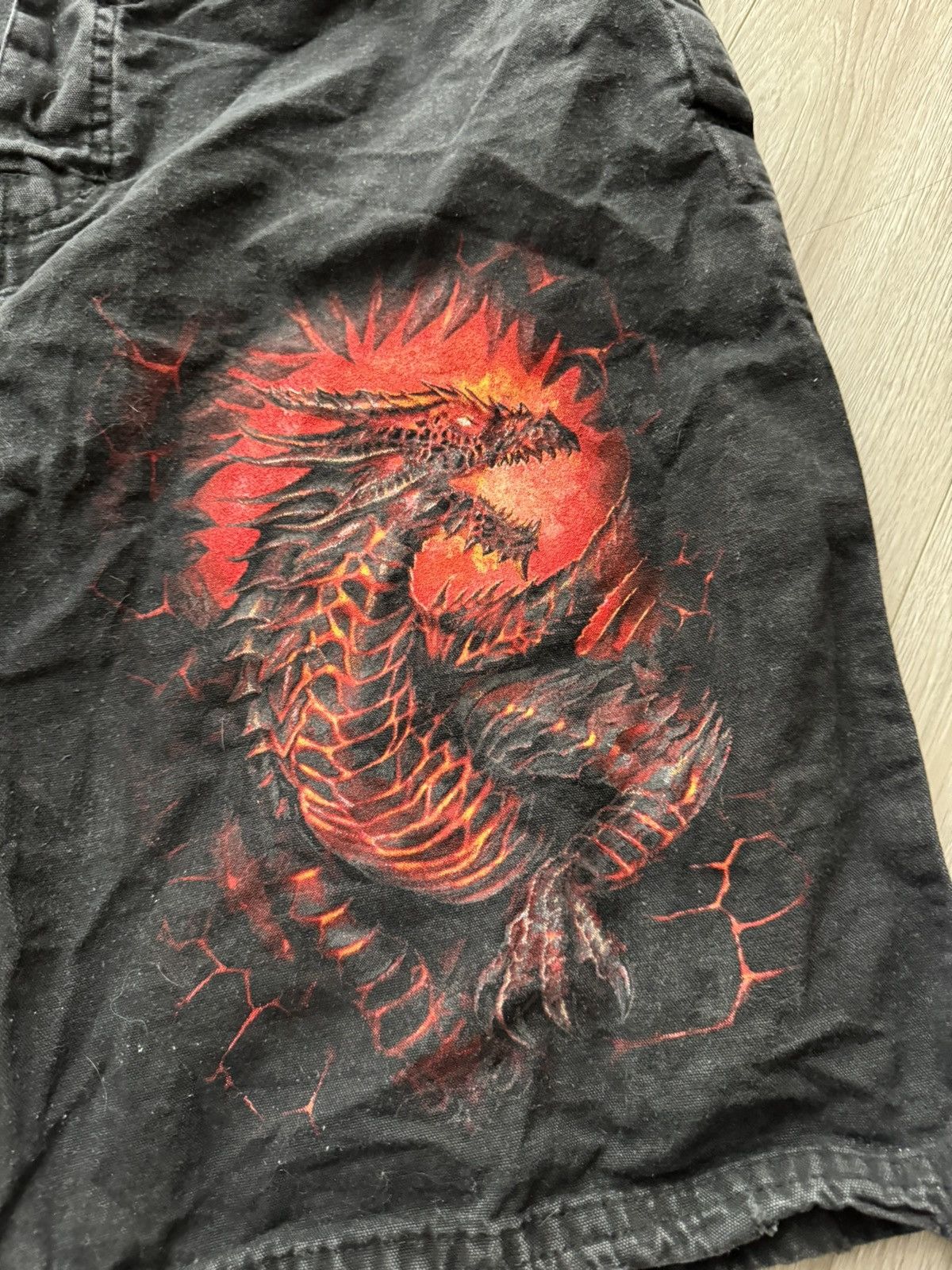 Vintage Spiral Fire Dragon Cargo Shorts Vintage Size US 36 / EU 52 - 4 Thumbnail