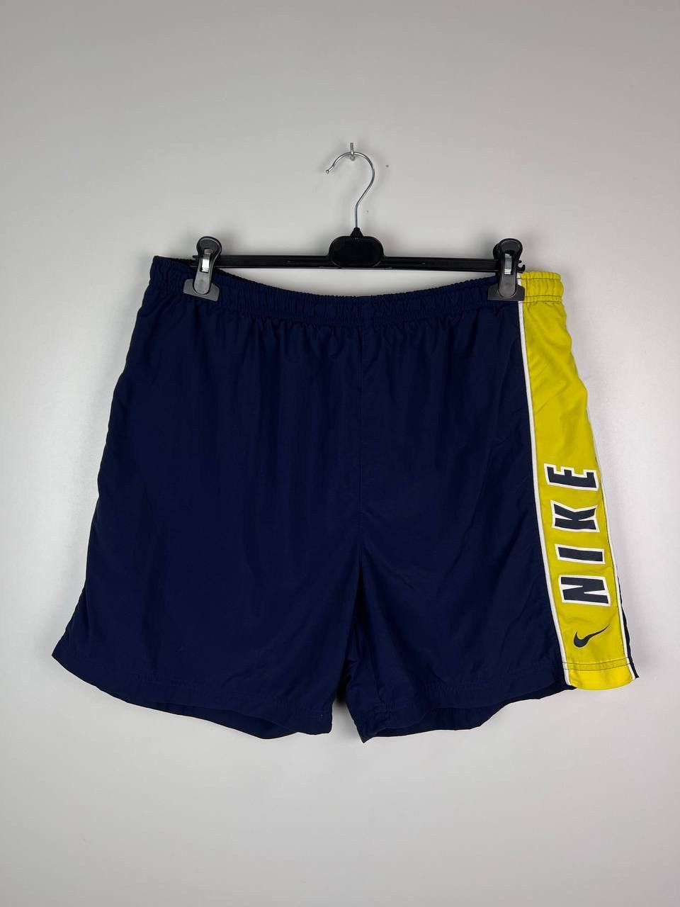 Nike Nike 90s streetwear short size XL 36 Size US 36 / EU 52 - 1 Thumbnail