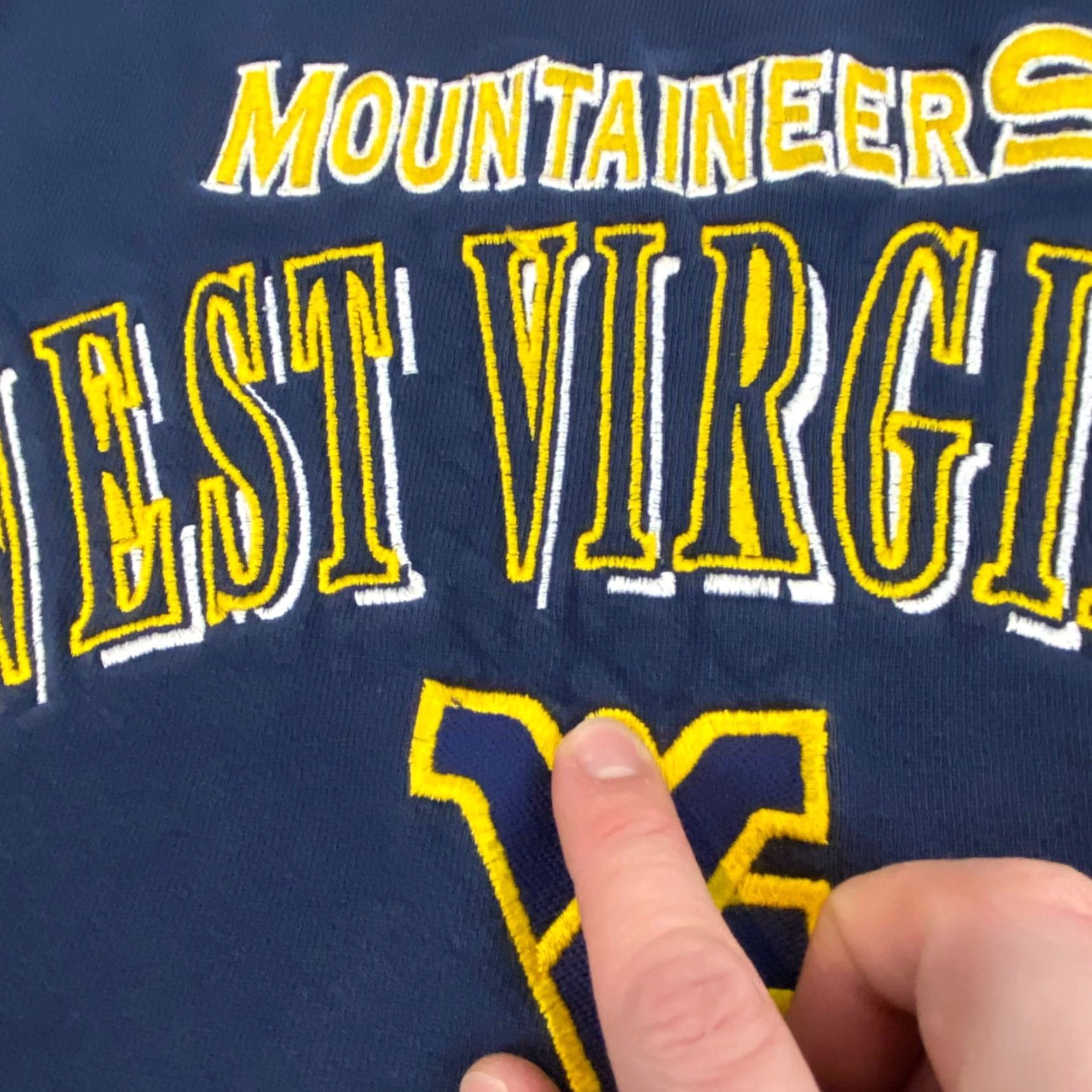 Logo Athletic VINTAGE West Virginia Mountaineers Sweatshirt Men XL Blue Logo Athletic Crewneck 90s Size US XL / EU 56 / 4 - 7 Thumbnail