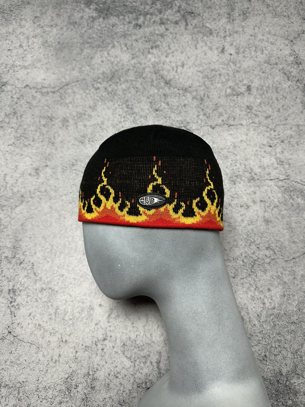 Vintage Vintage Red Eye Flame Fire Skate Beanie Hat Size ONE SIZE - 1 Thumbnail
